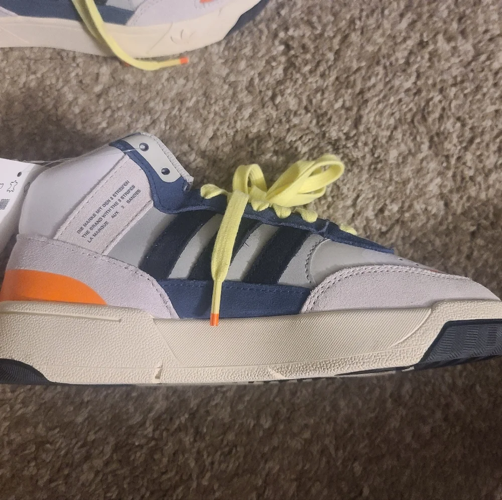 Adidas H00173 Shoes 5.5 or women's 6.5 - Picture 5 of 9